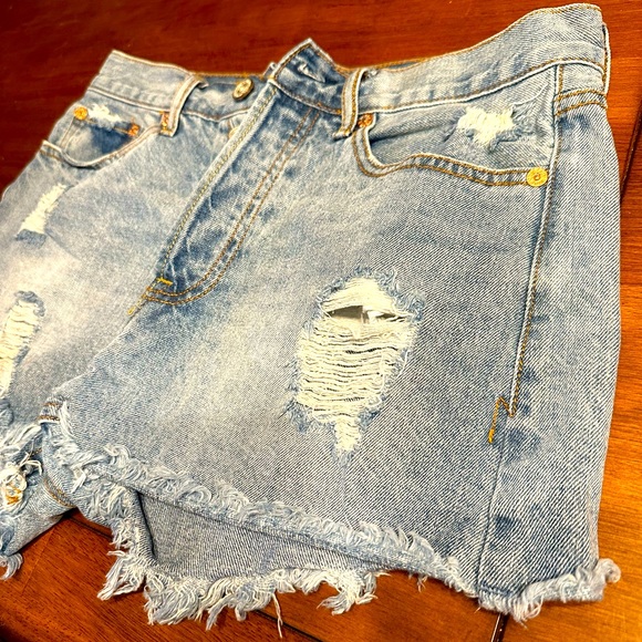 Umgee distressed jean denim shorts size 30 - Picture 4 of 9